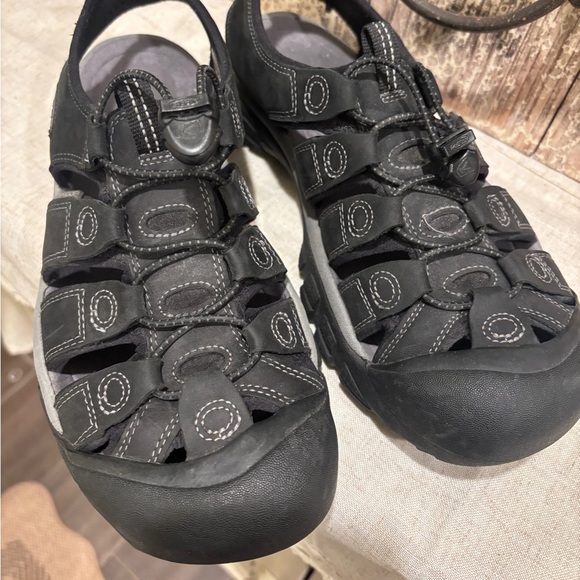 Keen Newport waterproof closed toe sandals 10 like new main image 6